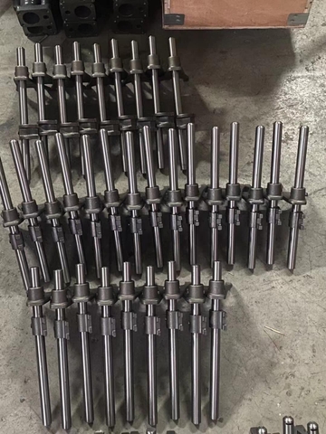 Trục càng cua chuyển tầng HW10T