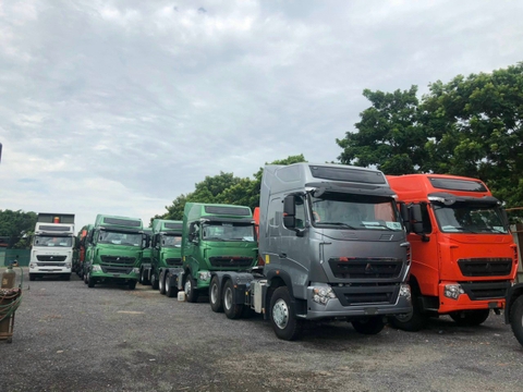 Đầu kéo Sitrak 440 cầu Láp man