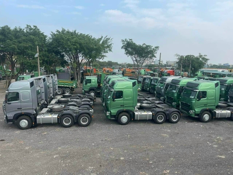 Đầu kéo Sitrak 440 cầu Láp man