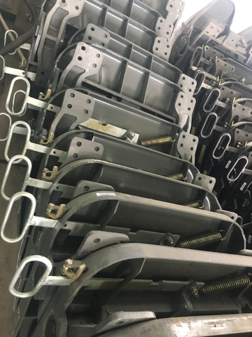 Mâm kéo cổ 50 chân đúc chính hãng sinotruk