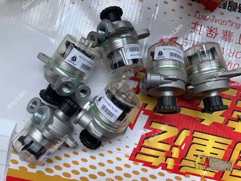 Bơm tay nhiên liệu động cơ Man Sitrak ( MC07, MC11, T5G, T7H )