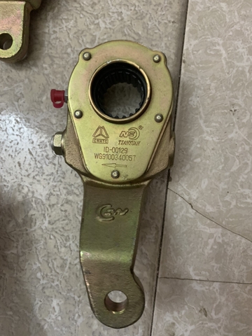 Cóc chỉnh phanh sau Howo, sitrak , HC16 , AC16