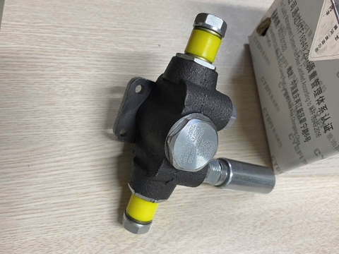 Bơm tay nhiên liệu Howo 336,371,380