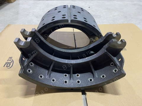 Guốc phanh liền má 14 lỗ Howo