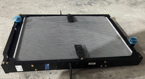 Két nước làm mát Howo A7 375