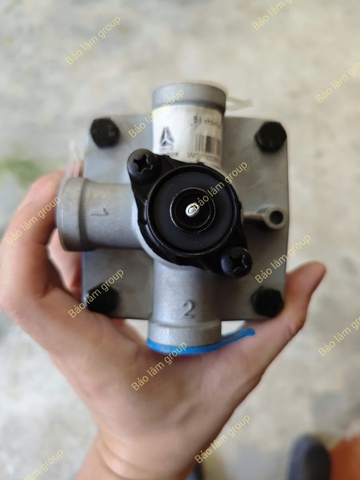 Van chia hơi (Relay Valve, Van tiếp điểm, van chia hơi bầu phanh,...)