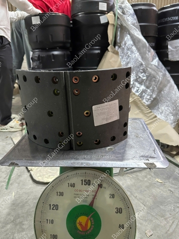 Guốc phanh sau Sitrak cầu dầu MCP16