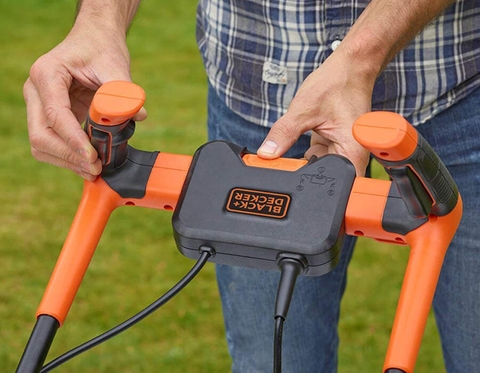 Máy cắt cỏ Black&Decker BEMW471BH