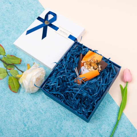 Hộp Quà Nắp Trắng Nơ Xanh + Rơm + Hoa ( HQ07)