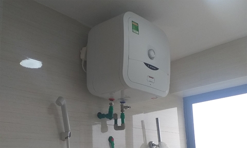 Bình nóng lạnh Ariston 30l vuông AN3 30R