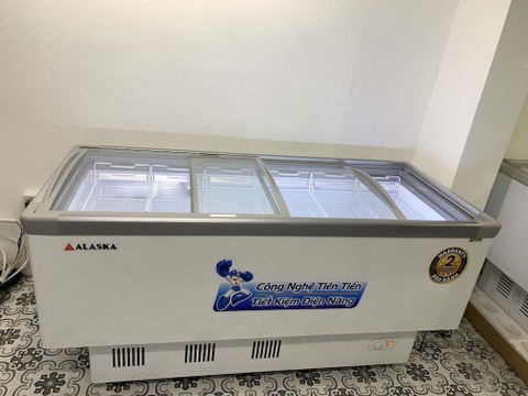 Tủ đông nằm kính cong Alaska KN-400 400 lít