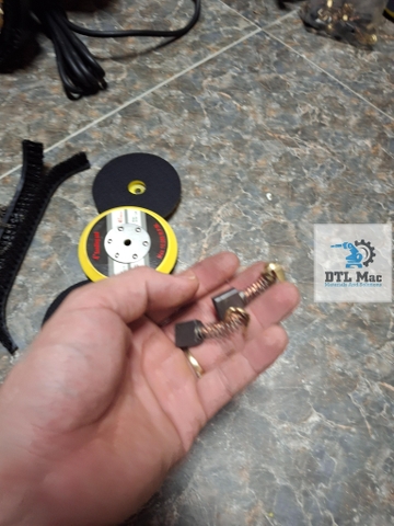 Linh Kiện GS8230 - Chổi than