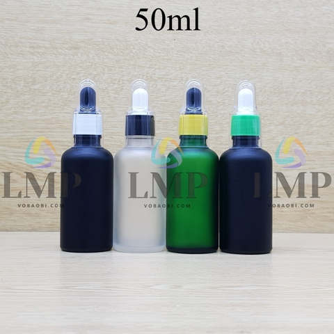 Chai tinh dầu phun mờ nắp bóp khoen nhựa sọc có nắp chụp 50ml