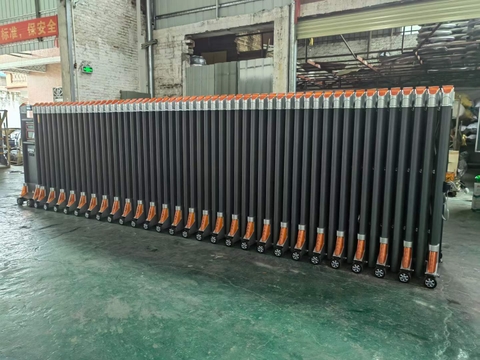 Cổng xếp  hợp kim nhôm