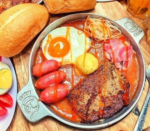Top 15 Quán bánh mì Hà Nội ngon quên cả lối về