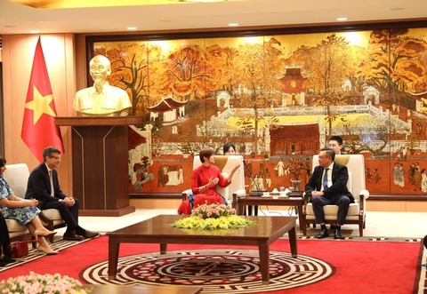 Chủ tịch UNESCO ngạc nhiên trước sự phát triển vượt bậc của Hà Nội