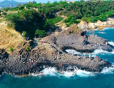 Cẩm nang Du lịch Phú Yên 2025: Top 15 địa điểm nổi tiếng