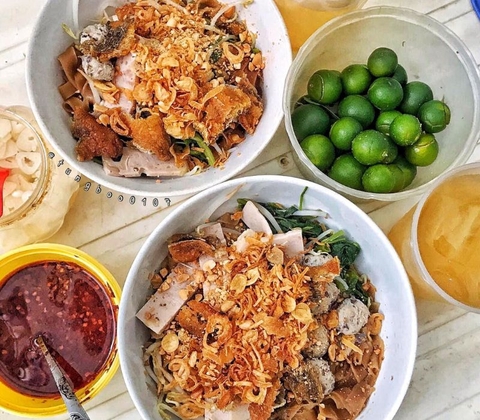 Top 8 Quán bánh đa trộn Hà Nội hấp dẫn tín đồ ẩm thực