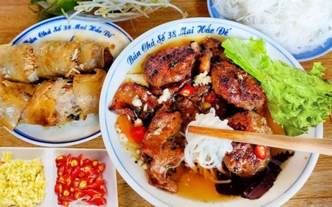 Top 10 Quán bún chả Hà Nội ngon trứ danh đất Hà Thành