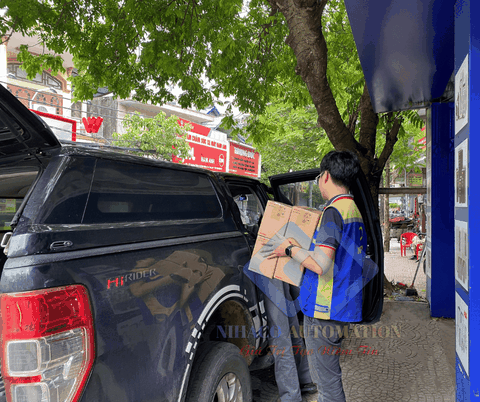 GIAO LÔ HÀNG BIẾN TẦN DELIXI VÀ TỦ ĐIỆN CHO KHÁCH HÀNG TẠI THANH HOÁ