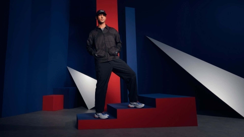 Giày sneaker PUMA Velophasis x BMW Motorsport M Hybrid V8 Collection White Blue Red - Trắng xanh đỏ chính hãng - size 42