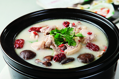 老鸡汤 Canh Gà Hầm Hải Sâm