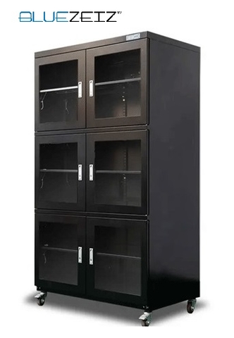 Tủ hút ẩm Bluezeiz BlueDHC-1428 bằng thép sơn tĩnh điện, dùng bảo quản linh kiện điện tử, thực phẩm 1428L