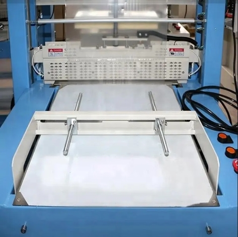 Máy Co Màng Nhiệt Tự Động SENPACK SD-SWM-6040S