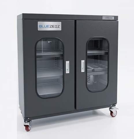 Tủ hút ẩm BLUEZEIZ BlueDHC-320 bảo quản linh kiện điện tử chuyên dùng cho nhà máy