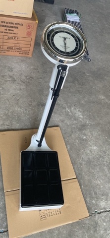 Cân sức khỏe có thước đo chiều cao Global Roll