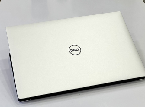 DELL XPS 15 7590 4K Oled