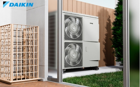 Khi máy lạnh kêu to, bạn nên tự xử lý hay nhờ kỹ thuật viên?