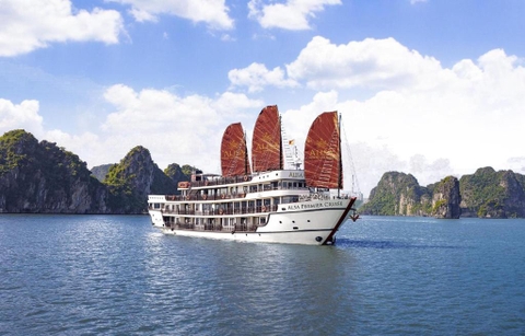Du thuyền Alisa Premier Cruise Hạ Long