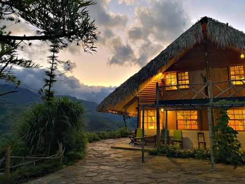 Rùa House Mountain Hamlet