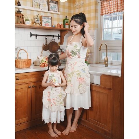 Tạp Dề Hoa  – Tạp Dề Thời Trang Cao Cấp – Dành Cho Mẹ Và Bé - Họa Tiết Chuồn Chuồn/ Hoa Ly/ Vườn Hoa - Set UYỂN