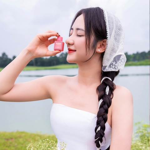 Nước hoa vùng kín Whisis Sweet Girl Inner Perfume 5ml