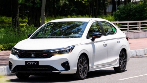 Private Car Rental Service in Hanoi (4-Seater)