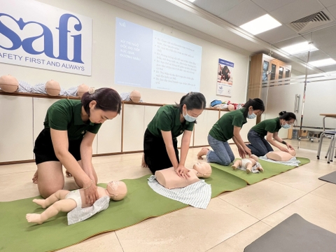 Khóa học sơ cứu cơ bản cho các bảo mẫu Kidizen