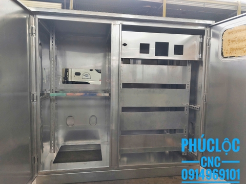 TỦ ĐIỆN INOX 1600 x 1570 x 800
