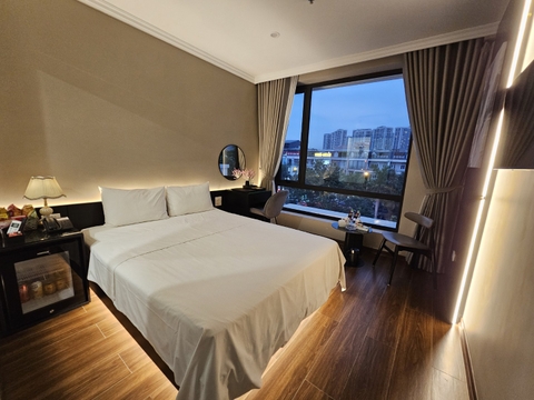 Khách sạn Nhật Tân (Cơ sở 4 - Lê Trọng Tấn)