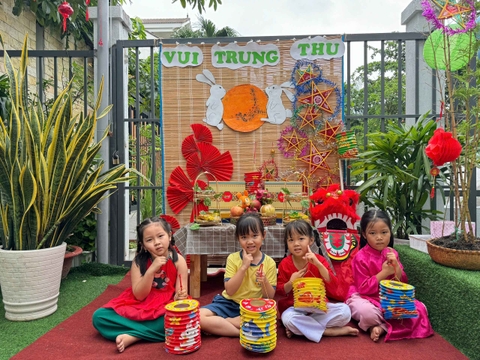 Tết Trung Thu Vui Nhộn Cùng Các Bé Blueworld Preschool