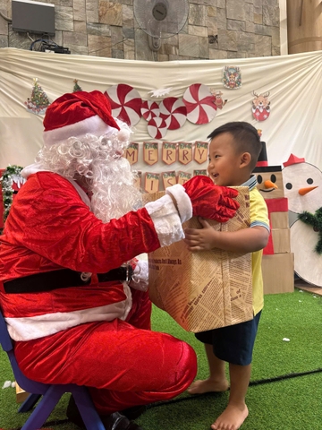 🎅✨ Giáng Sinh Yêu Thương – Niềm Vui Ngập Tràn tại Blueworld Preschool 2🎄🎁