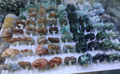 NHẪN CẨM THẠCH A CHẠM