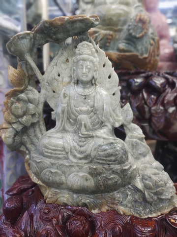 Tượng Phật Quan Âm Lớn