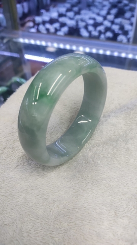 Vòng Hẹ Lý Trong A