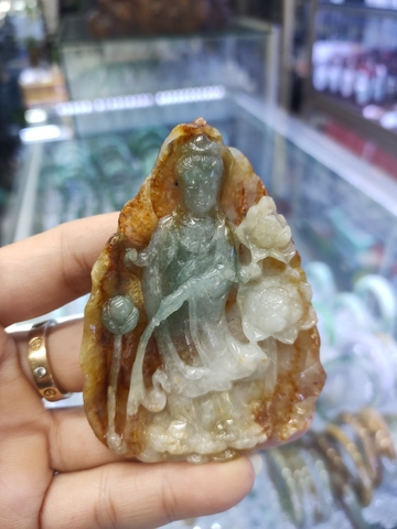 QUAN THẾ ÂM BỒ TÁT HUYẾT TRONG CẨM THẠCH A THIÊN NHIÊN