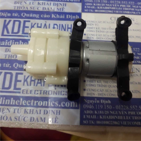 máy bơm nước mini R-385 6-12V 0,5-0,7A 1,5-2L/P có tai cố định kde2970