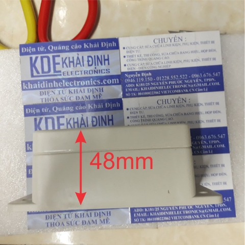 hộp nhựa 100*68*50mm, có tai ngoài kín nước kde3196