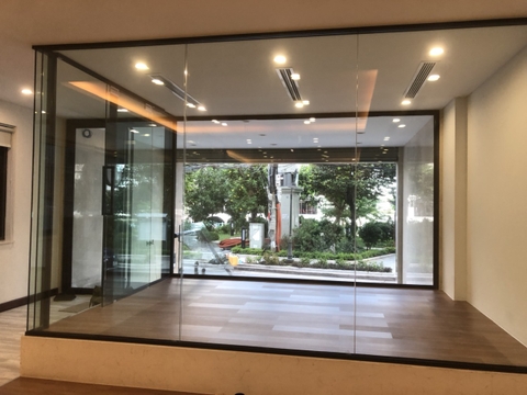 Cửa kính cường lực