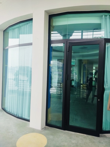 Vách Kính Cường Lực